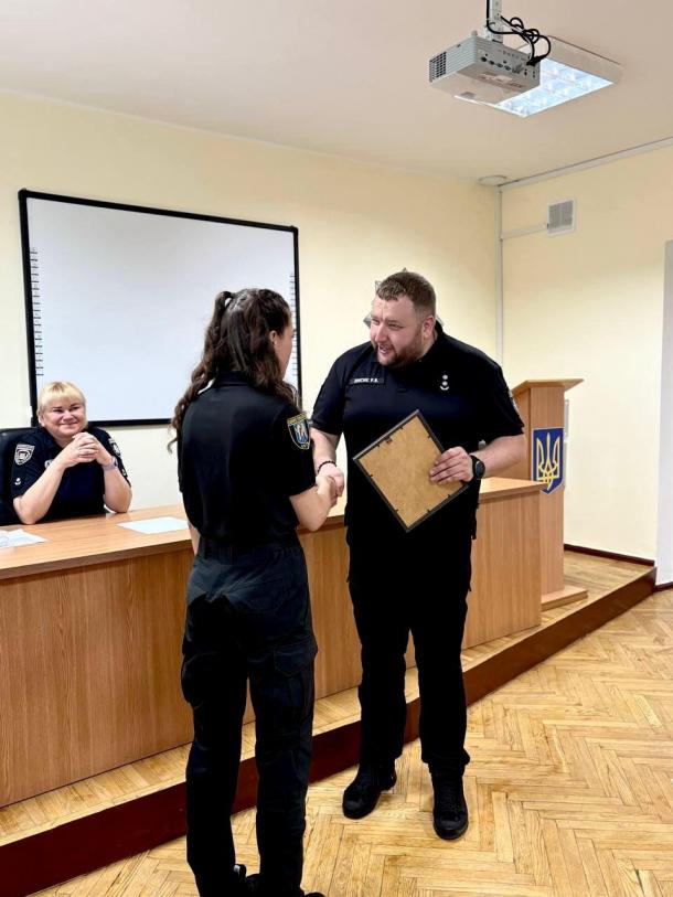 Урочистий випуск поліцейських підрозділів особливого призначення в КЦППП «Академія поліції» Фото 3