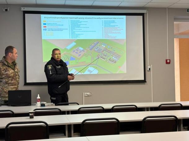 Обмін досвідом для безпеки: делегація КЦППП «Академія поліції» відвідала Житомирську академію поліції Фото 4