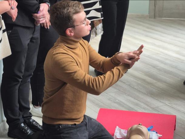 Працівники Секретаріату Уповноваженого Верховної Ради України з прав людини пройшли практичне навчання з домедичної підготовки Фото 4