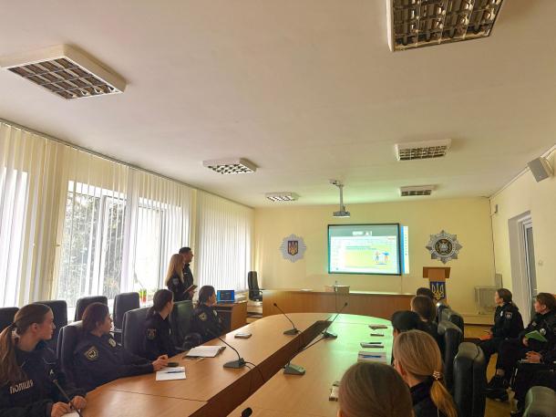 Бінарне заняття для майбутніх працівників підрозділів служби освітньої безпеки Фото 2