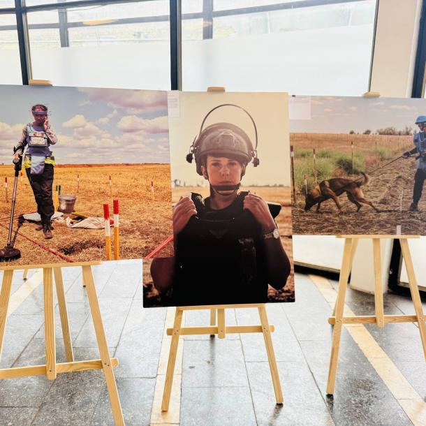 Фотовиставка «Жінки у розмінуванні» Фото 2