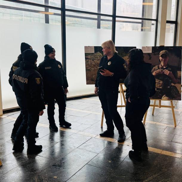 Фотовиставка «Жінки у розмінуванні» Фото 4