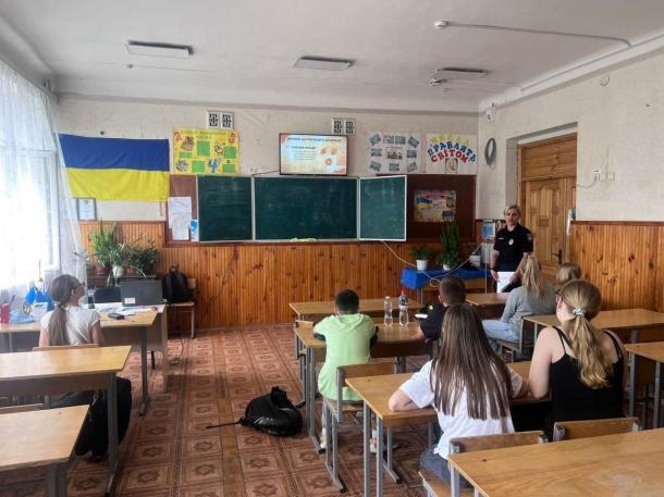 Слухачі КЦСПП завітали до київської гімназії Фото 1