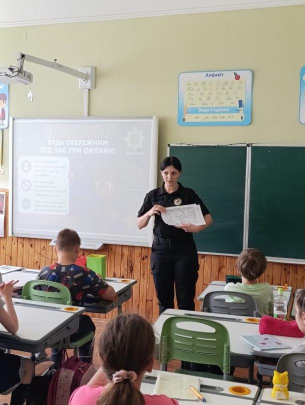 Слухачі КЦСПП завітали до київської гімназії Фото 1