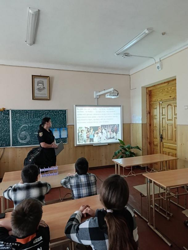 Слухачі КЦСПП завітали до київської гімназії Фото 1